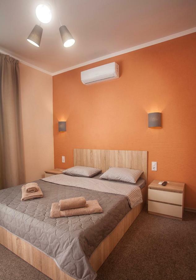 Fanfan Hotel Odessa Exterior photo