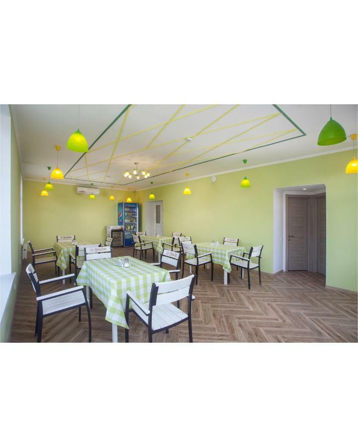 Fanfan Hotel Odessa Exterior photo