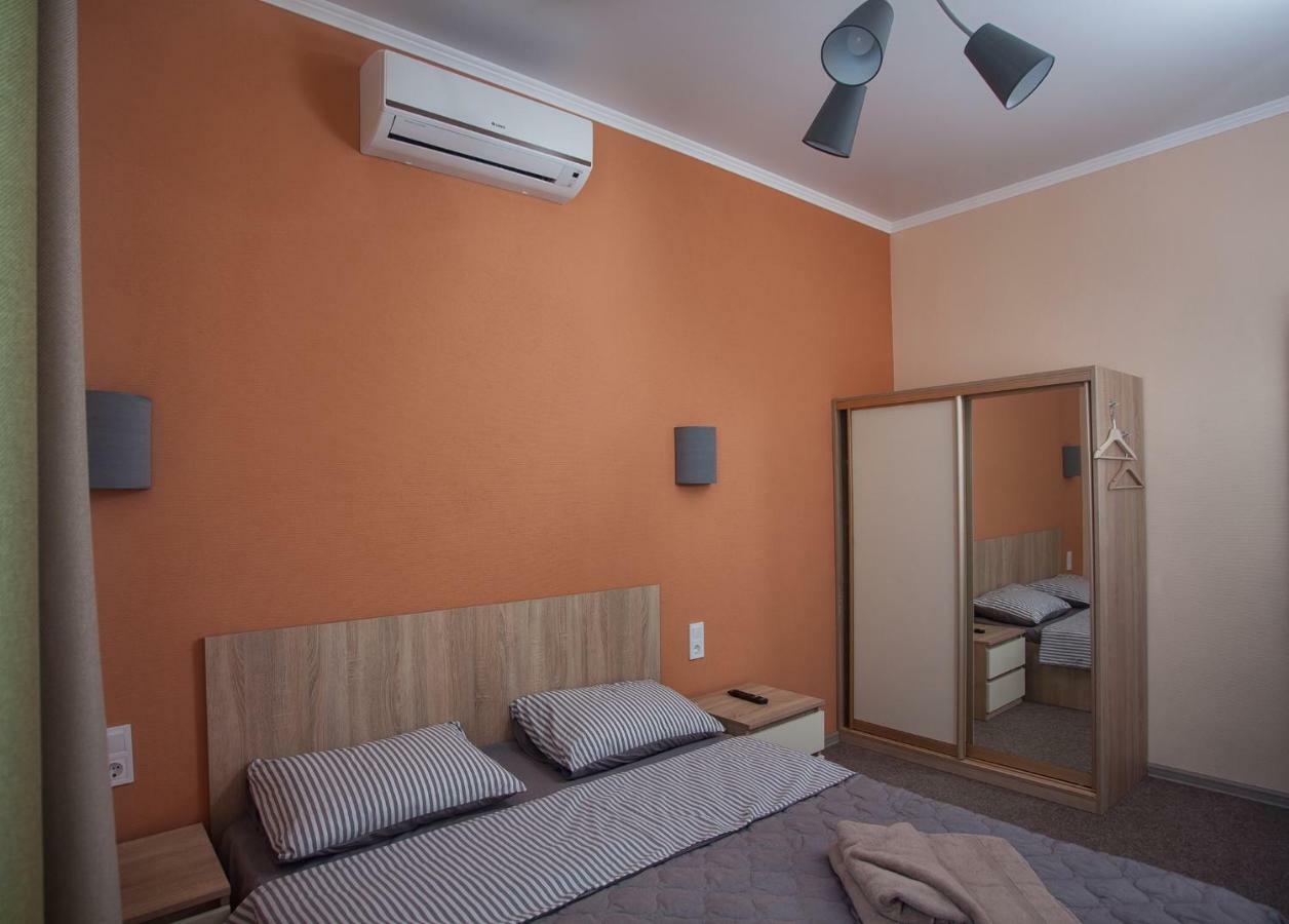 Fanfan Hotel Odessa Exterior photo